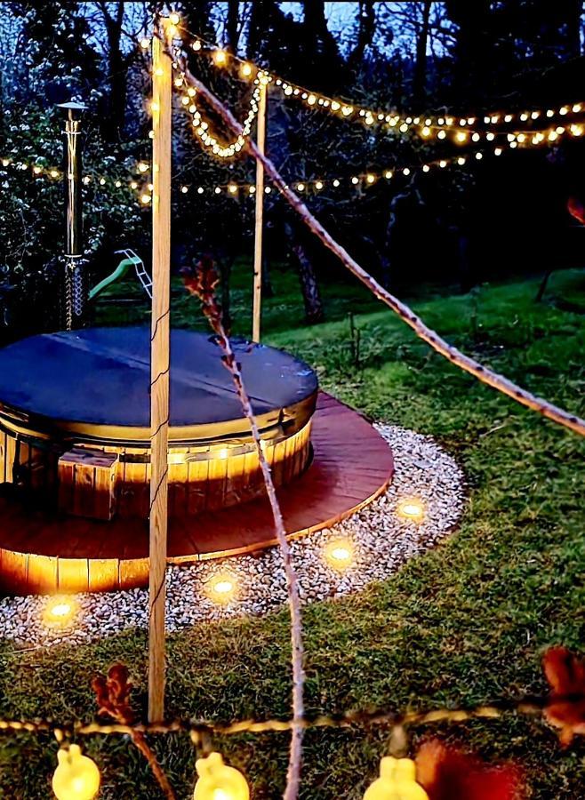 Kuca Za Odmor Malia: Spa Retreat with City Attraction Perks Thurdevac Exterior photo